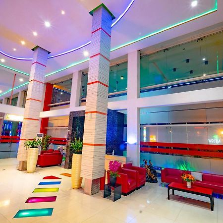 Miyanna Hotel Medan Extérieur photo