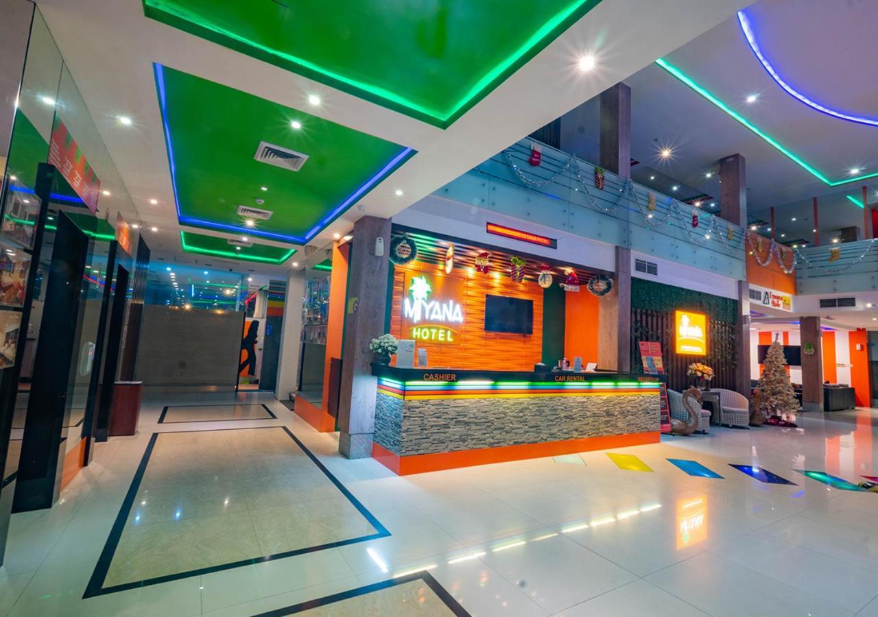 Miyanna Hotel Medan Extérieur photo