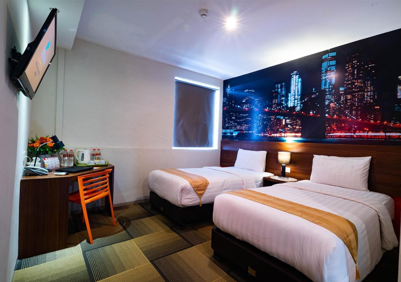 Miyanna Hotel Medan Extérieur photo