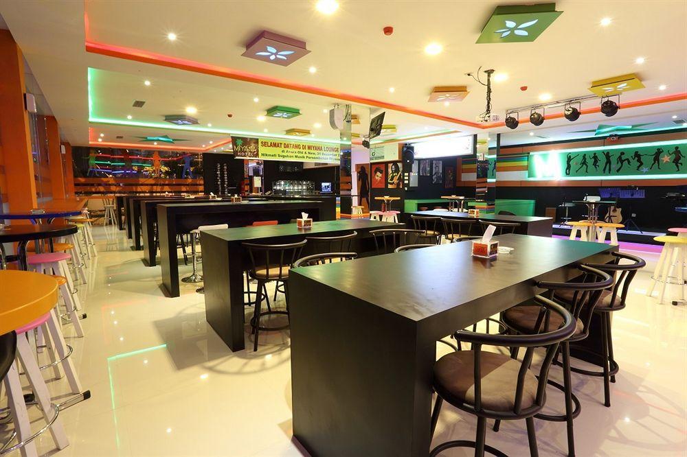 Miyanna Hotel Medan Extérieur photo