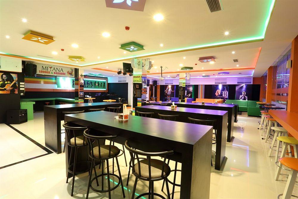 Miyanna Hotel Medan Extérieur photo