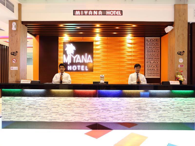 Miyanna Hotel Medan Extérieur photo
