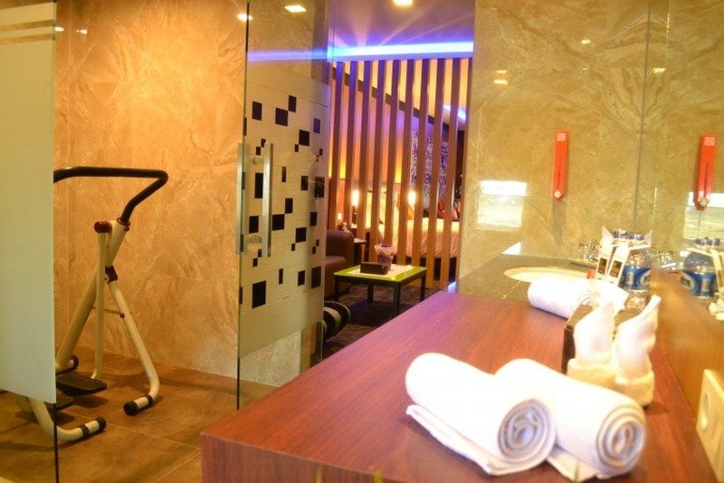 Miyanna Hotel Medan Extérieur photo