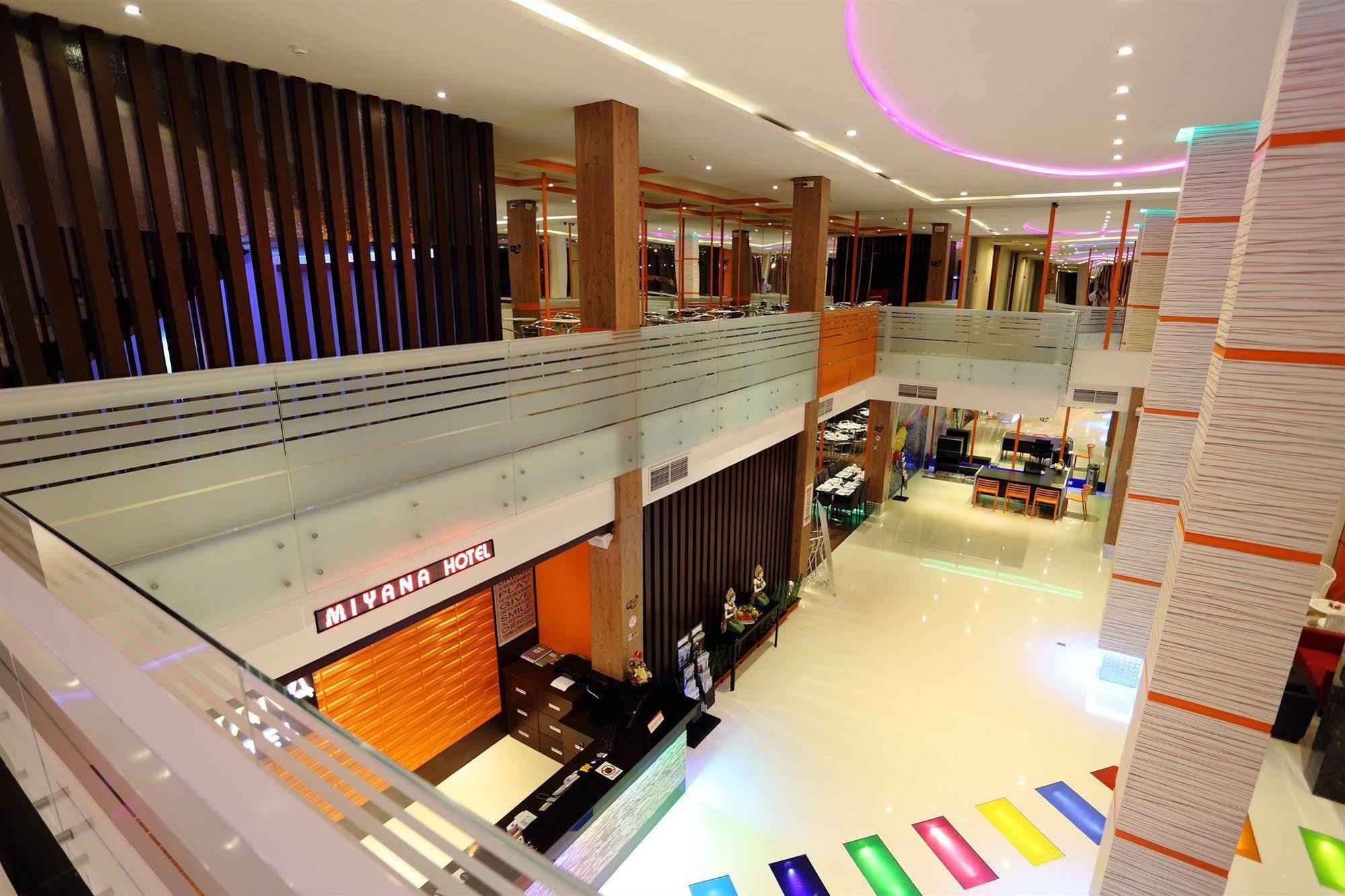 Miyanna Hotel Medan Extérieur photo