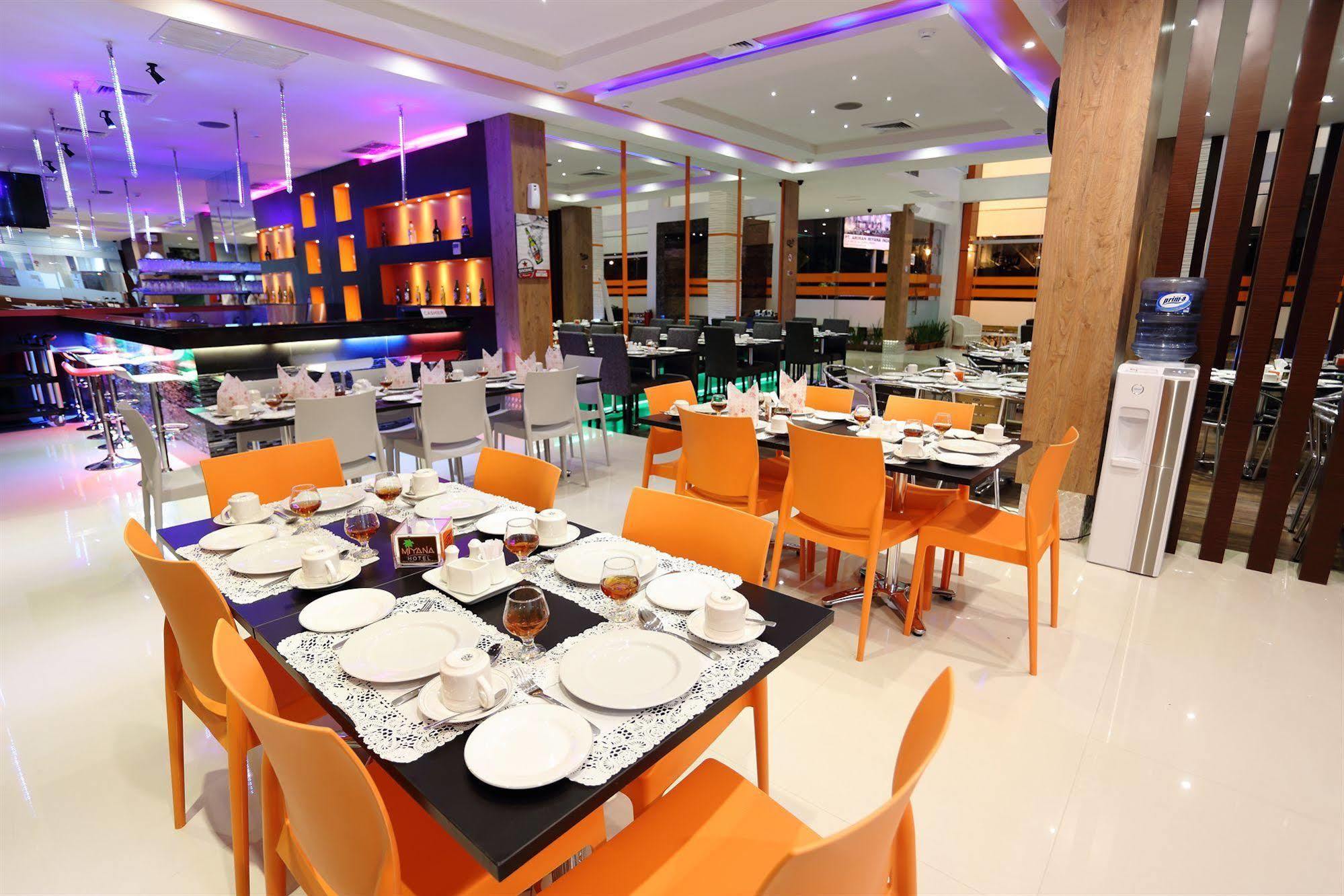 Miyanna Hotel Medan Extérieur photo